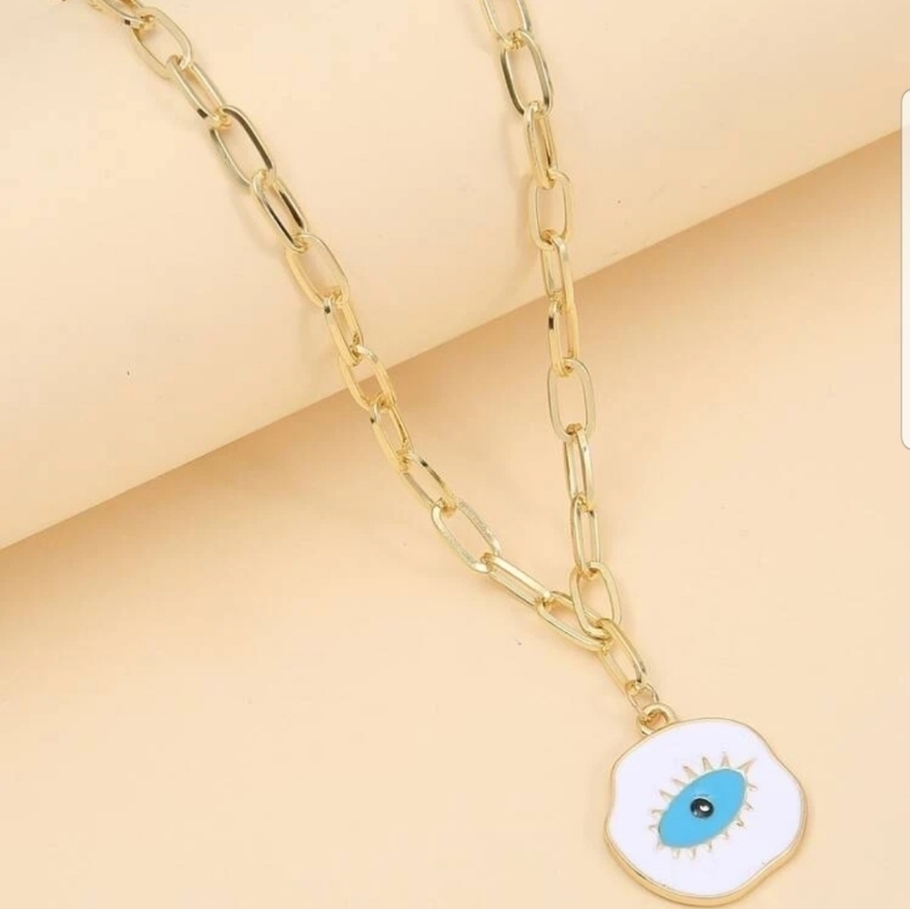 𝅺new Eye 🧿 pendant with gold colored necklace Worn for Good Luck 🍀